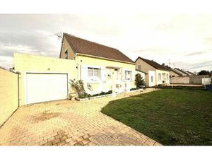 Location maison  73.5 m² T-3 à Crouy  890 €