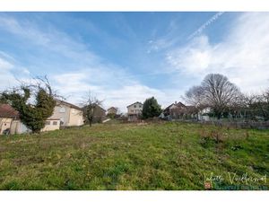 Vente terrain 558 m² à Moirans (38430)  140 000 €