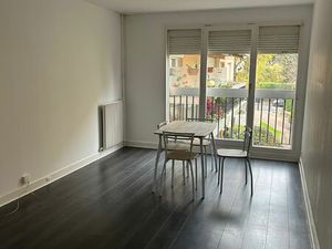 BEL APPARTEMENT MEUBLÉ DE TYPE T2 EN CENTRE VILLE