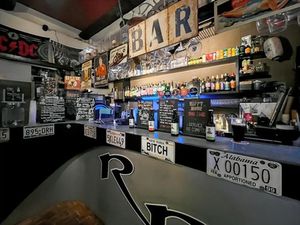 Vente locaux professionnels 54 m² à La garde (83130)  88 800 €