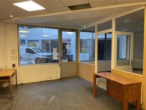 Vente locaux professionnels 390 m² à Courbevoie (92400)  1 200 000 €