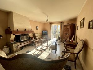 Très bel appartement T4 avec garage & annexes à rénover