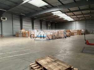 ENTREPOT 2000M² A LOUER A SANTENY
