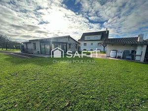 Maison + annexe + petites dépendances