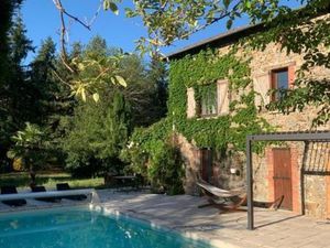 Propriété rare Secteur Saint Bonnet les Oules Corps de ferme rénovée avec piscine