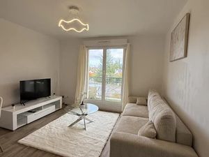 Location meublée appartement 2 pièces 39 m² à Lèves (28300)  740 €