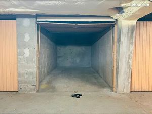 Parking/box 1 pièce 12 m²