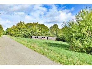 Vaste terrain en zone agricole à Solières