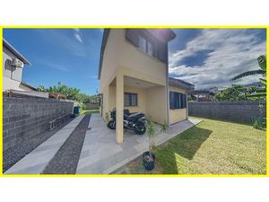 Location villa 5 pièces 112 m² à Bois De Nefles Saint Paul (97411)  1 740 €