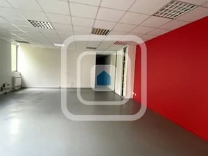 Location locaux professionnels 144.76 m² à Reims (51100)  1 791 €