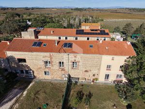 Charmant Mas à vendre à Canet en Roussillon avec vue sur le lac !