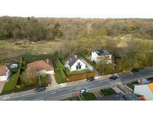 Villa 4 ch. avec jardin  à vendre près de la mer.