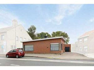 Gelijkvloerse woning met 3 slpk  garage en tuin