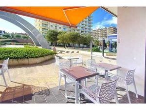 Restaurant bien équipé ou maison de commerce