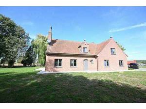 ALLEENSTAANDE & ZEER RUIME (246m²) villa