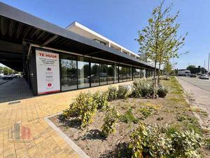 1.302 m² nieuwbouw handelspand langs Ieperse Steenweg