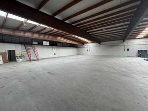 Entrepôt spacieux de 700 m²