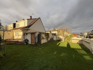 Maison rénovée sur sous-sol Secteur calme et recherché