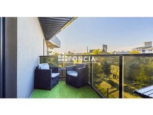 3 PIECES AVEC 2 BALCONS PROCHE JARDIN DES 2 RIVES