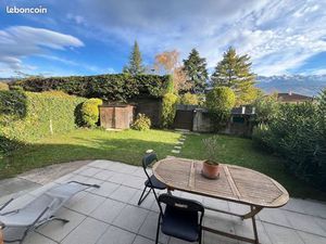 Appartement T2 rénové avec grande cour