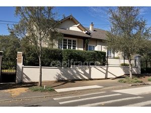 Maison à vendre 8 pièces AUXERRE (89) de 129 m2 4 Chambres sous-sol Garage Terrain