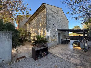Vente maison 10 pièces 322 m² à L'Isle-sur-la-Sorgue (84800)  795 000 €