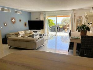 Maison Saint-laurent-du-var 5 pièce(s) 122.55 m2