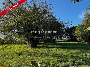 Vente terrain 958 m² à Château-l'Evêque (24460)  30 000 €