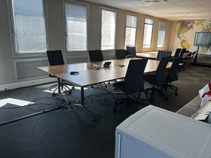 Location locaux professionnels 350 m² à Montreuil (93100)  7 292 €