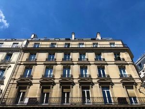 Location locaux professionnels 131 m² à Paris 2ème (75002)  6 250 €