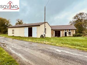 Ensemble Immobilier: Ancienne Maison De Campagne A Renover+ Dependances Et Terrain