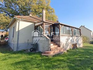 À la campagne  maisons  dépendances et jardin