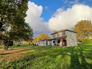 Maison moderne de 3 chambres à vendre avec garage et grand terrain. St Saud  Dordogne