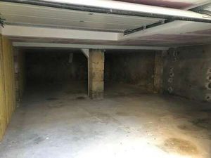 Location Garage box et parking à Nantes (44000) : à louer / 70m² Nantes