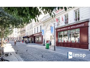 BEAU 2/3 PIECES EN PARFAIT ETAT - RUE JEAN PIERRE TIMBAUD