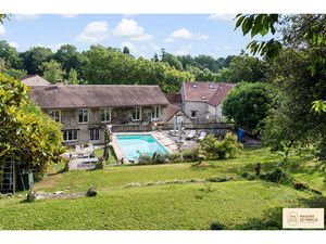 *Sualem* Maison à vendre à Bougival