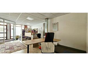 Local Commercial avec vitrine