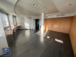 Local professionnel à louer 78 m² - Besançon (25) - 1 135€
