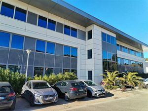 Location bureau MEYREUIL 351 m²