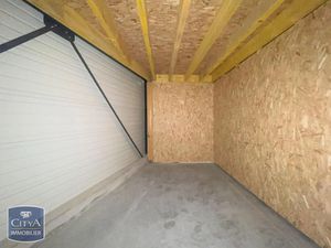 Parking à louer 20 m² - Les Artigues-de-Lussac (33) - 180€