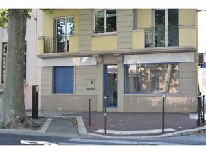 Location Local commercial 64m² NARBONNE 11100