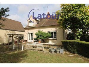 A Dreux  Sur Un Terrain De 1500 M2  Maison Familiale De 6 Pieces Sur Sous-Sol Total.