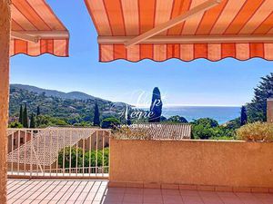 Appartement 2 pièces avec terrasse vue mer et garage à Pramousquier - Proche plage