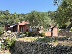 Villa De Plain Pied Sur Plus De 2Ha De Terrain Clos