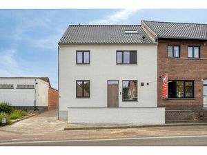 Recent gerenoveerd en energiezuinig duplex-appartement met 3 slaapkamers in Oudsbergen