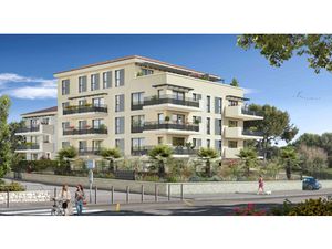 La ciotat T4 de 82 60 M2  avec belle terrasse   commerces à pieds  port à 15mn à pieds