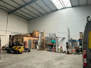 LOCAL D'ACTIVITE A VENDRE