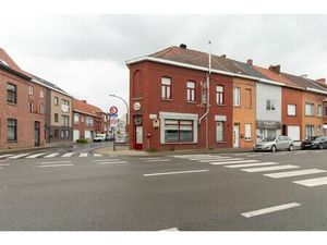 Commercieel te koop in Kortrijk met 2 slaapkamers