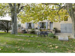 Mas de plain pied - 164m² - Garage - Grange - Piscine