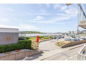 Licht  ruimte en prachtig Scheldezicht in hartje Temse